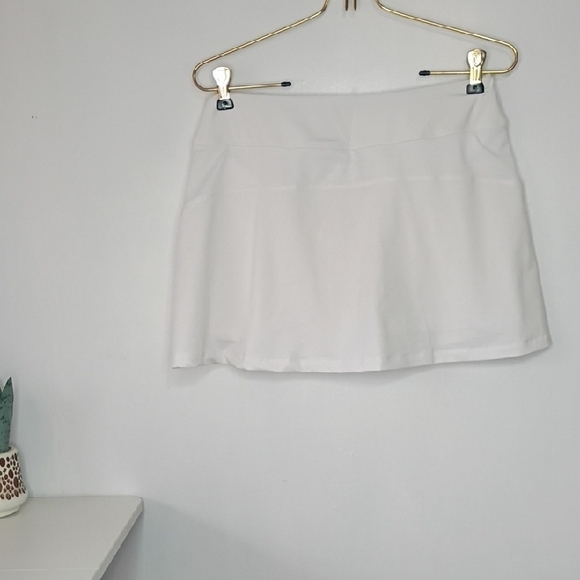 FILA White Athletic Skort Women’s Small Tennis Golf Active Skirt - Picture 8 of 9